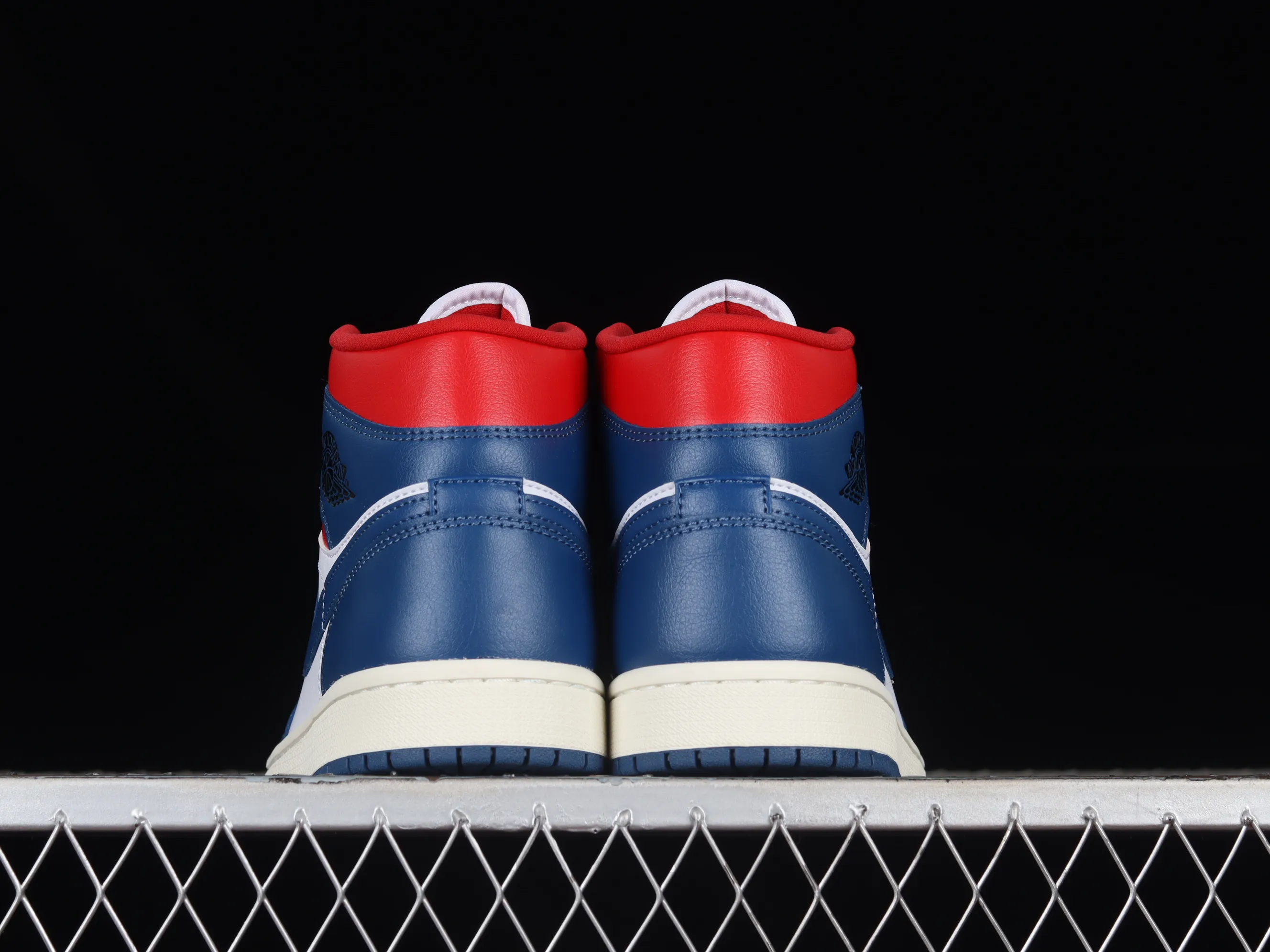 All categories Air Jordan Jordan series basketball shoes Air Jordan 1 Mid G version pure original Air Jordan 1 Mid "French Blue" AJ1 Joe 1 red and blue stitching French flag mid-top basketball shoes BQ6472-146